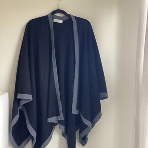 Mersea Travel Wrap Cape One Size Black with Gray Trim Knit Shawl